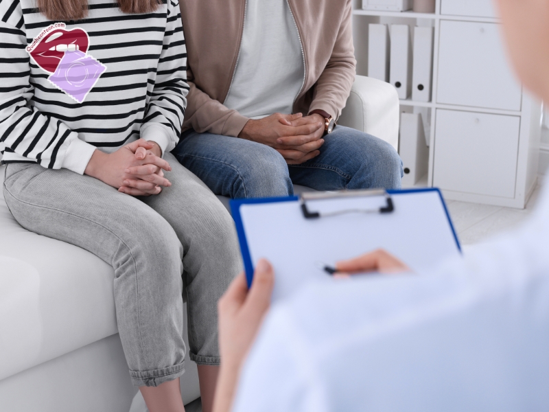 Ra máu nhiều ngày sau khi quan hệ lần đầu có nguy hiểm không?